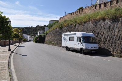 Parking in Setenil